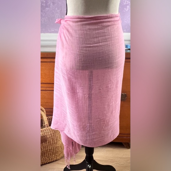 💯 % Linen Baby Pink Shawl With Playful Tassels - Picture 7 of 12